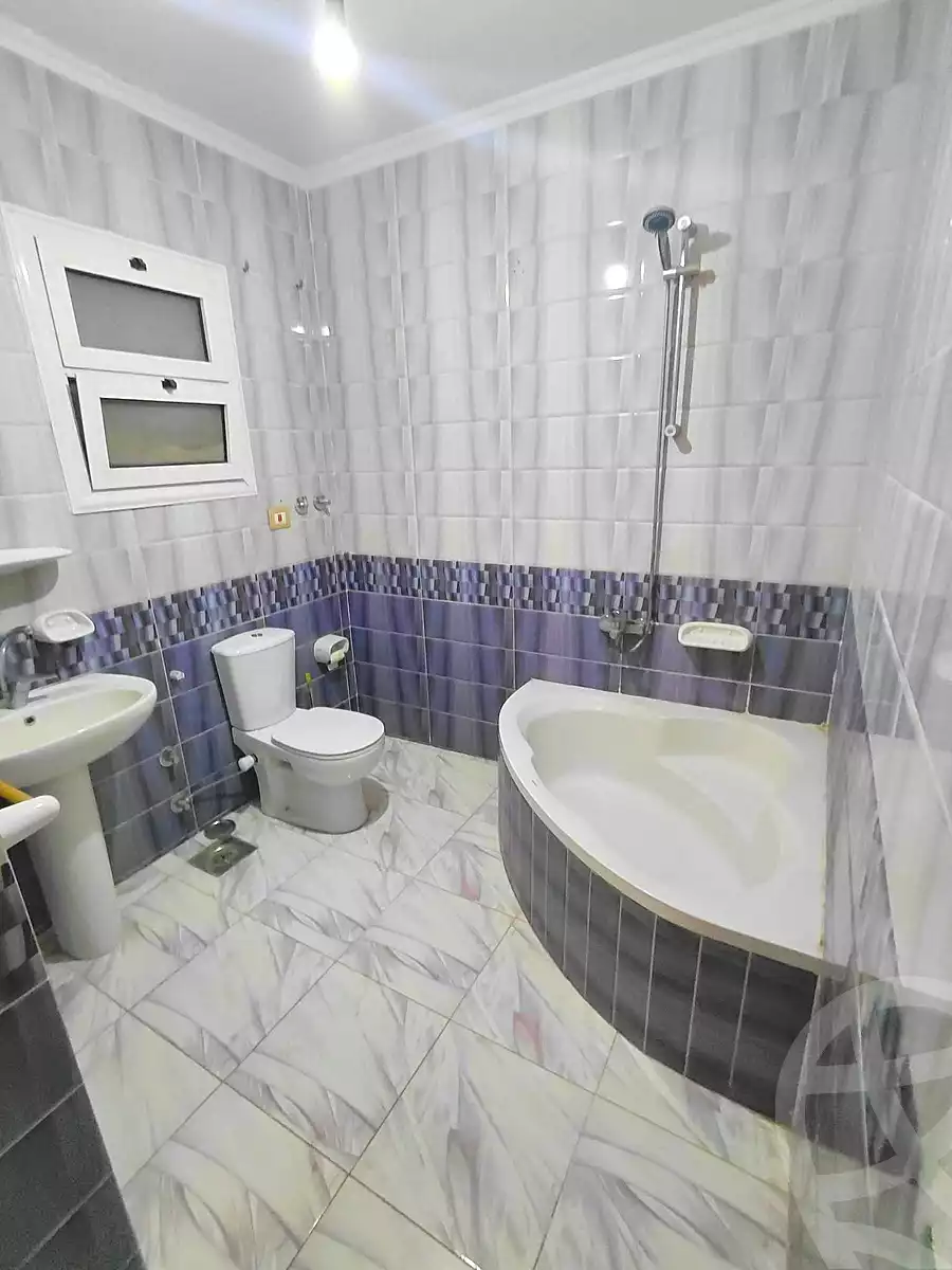 https://aqarmap.com.eg/ar/listing/7106243-for-sale-alexandria-sydy-bshr-sydy-bshr-bhry-khalil-hamada-st