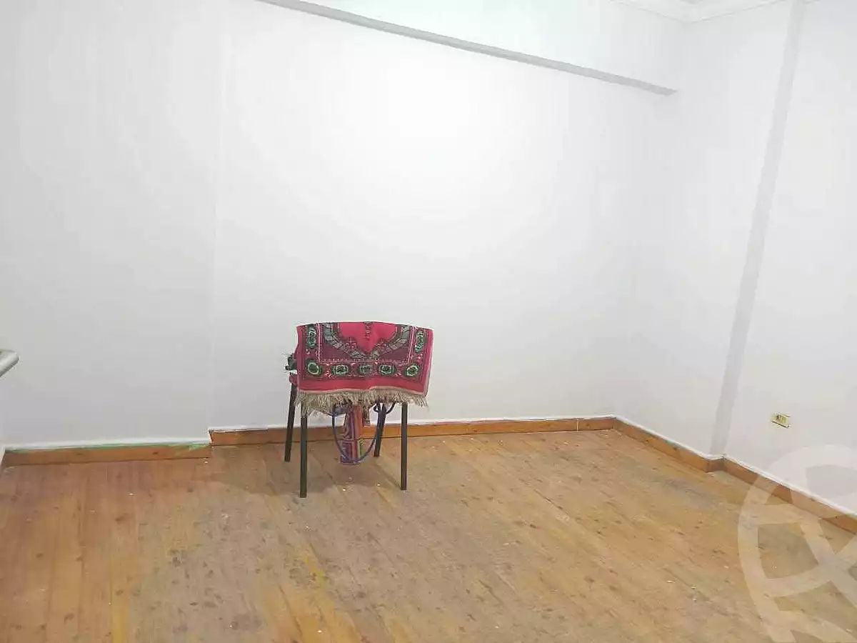 https://aqarmap.com.eg/ar/listing/7106645-for-rent-alexandria-el-asafra-shr-mlk-hfny