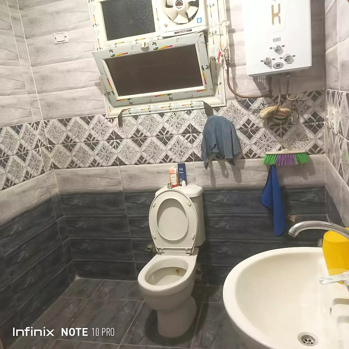 https://aqarmap.com.eg/ar/listing/7107172-for-sale-cairo-helwan-hadayek-helwan-nile-corniche-st