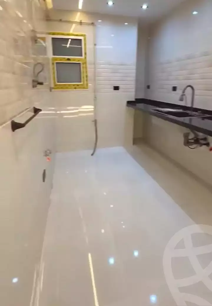https://aqarmap.com.eg/ar/listing/7107615-for-sale-alexandria-el-asafra-shr-45