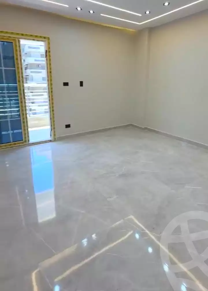 https://aqarmap.com.eg/ar/listing/7107615-for-sale-alexandria-el-asafra-shr-45
