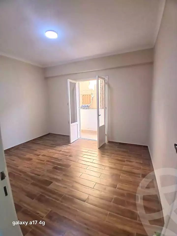 https://aqarmap.com.eg/en/listing/7108645-for-sale-alexandria-el-asafra-ahmed-tiesser-st