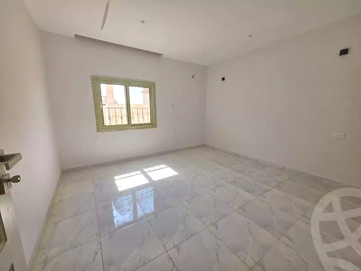 https://aqarmap.com.eg/ar/listing/7108835-for-rent-cairo-new-cairo-ganob-el-akadamiya-south-academy-b-taha-hussein-st