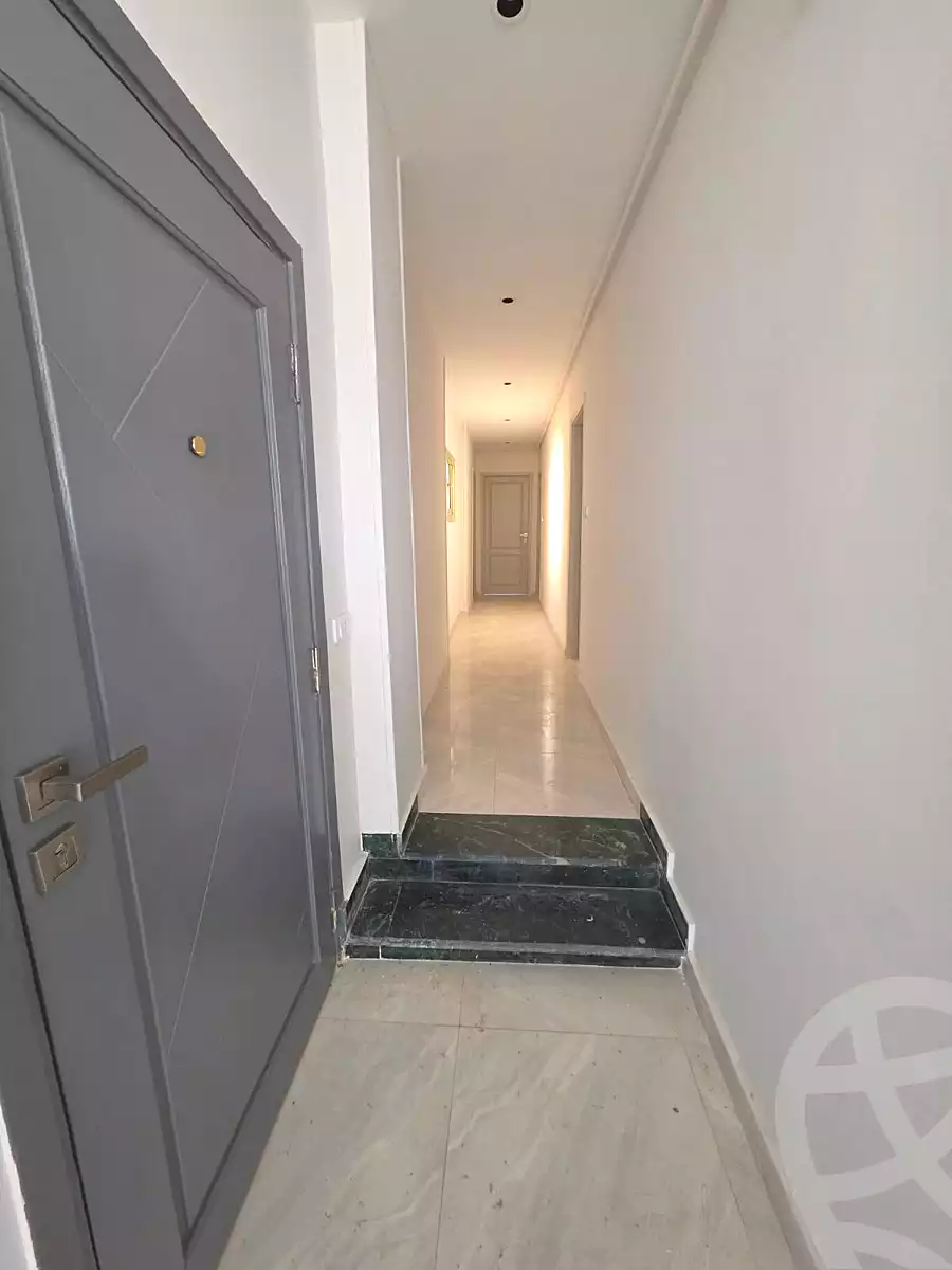 https://aqarmap.com.eg/ar/listing/7108835-for-rent-cairo-new-cairo-ganob-el-akadamiya-south-academy-b-taha-hussein-st