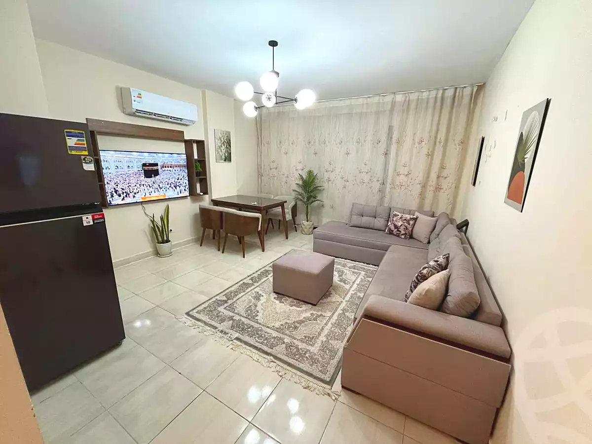 https://aqarmap.com.eg/ar/listing/7108892-for-rent-cairo-new-cairo-lrhb-city-phase-1-ahmed-rami-st