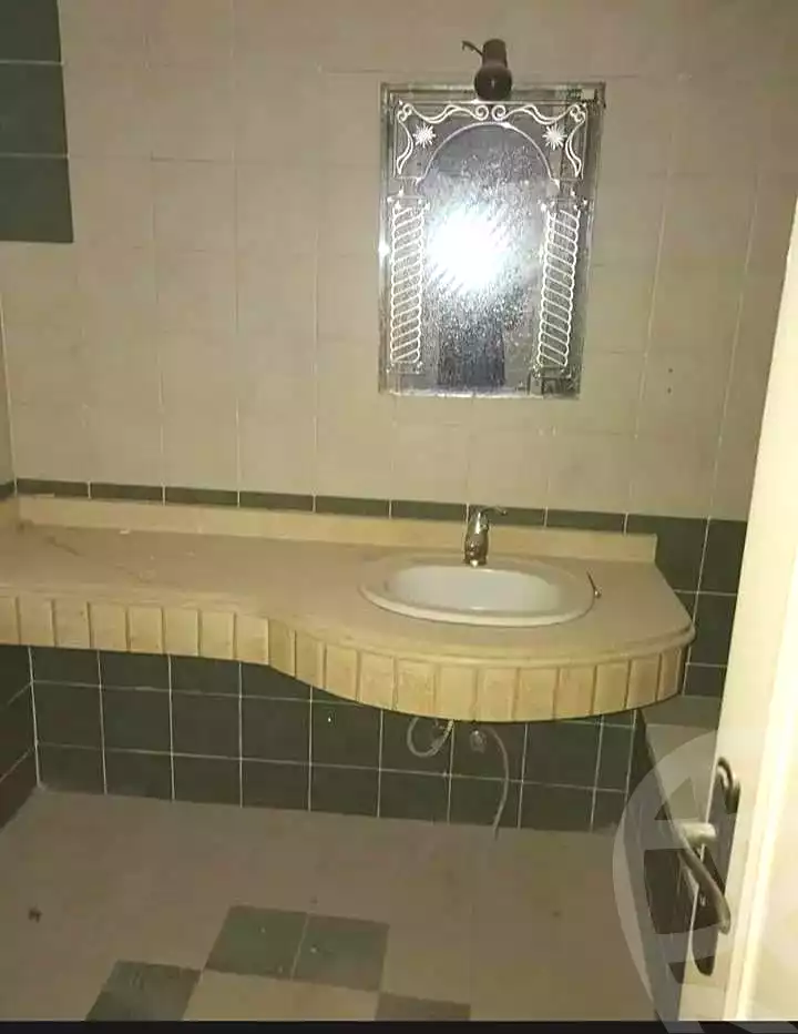 https://aqarmap.com.eg/ar/listing/7107708-for-rent-alexandria-al-agamy-bw-ywsf