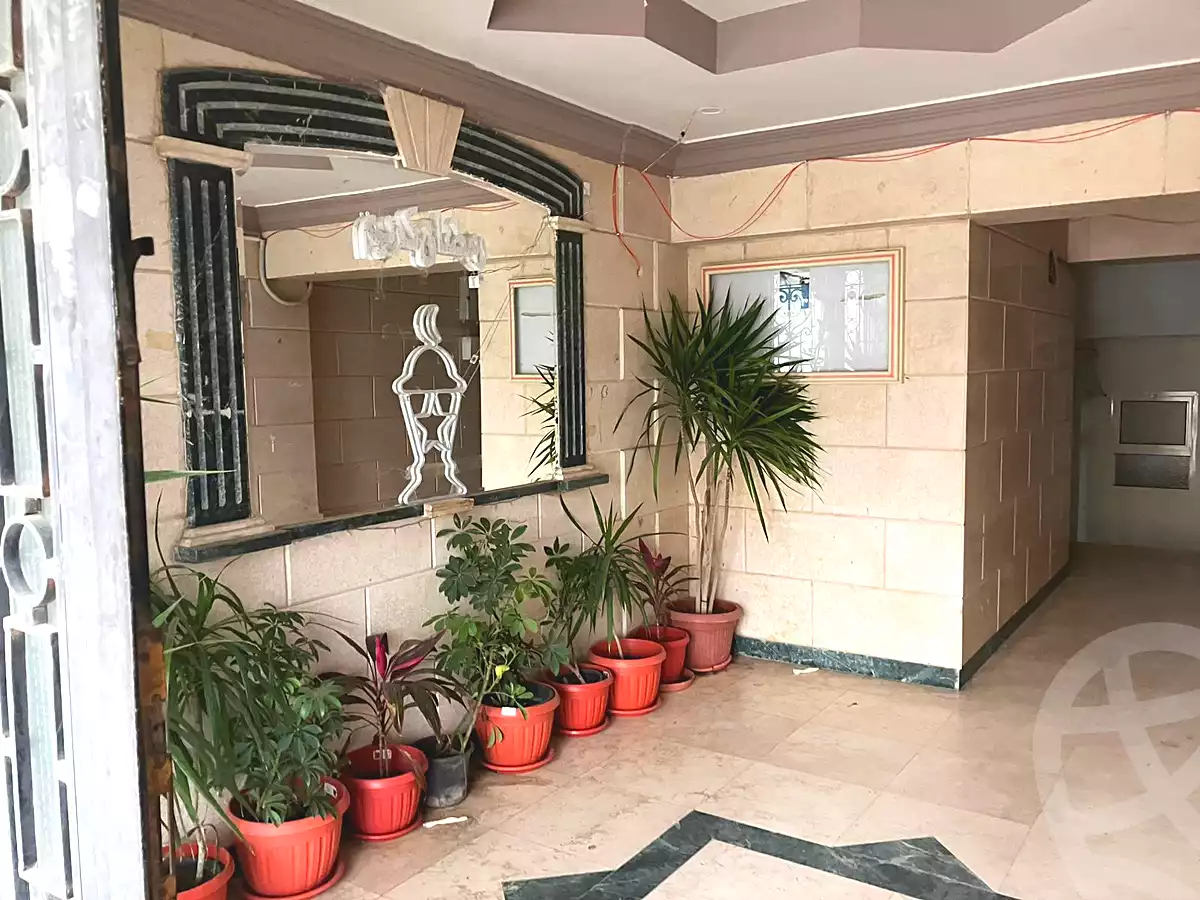 https://aqarmap.com.eg/ar/listing/7110236-for-sale-cairo-mokattam-lhdb-l-ly-shr-krym-bnwn