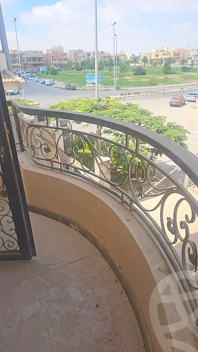 https://aqarmap.com.eg/en/listing/7110421-for-sale-cairo-new-cairo-sharq-el-akadamiya-mohammad-othman-st