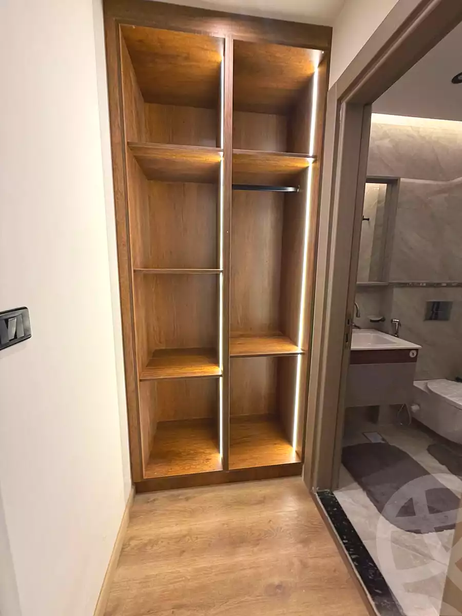 https://aqarmap.com.eg/ar/listing/7110586-for-sale-cairo-new-cairo-compounds-mwrd-fq-llttwyr