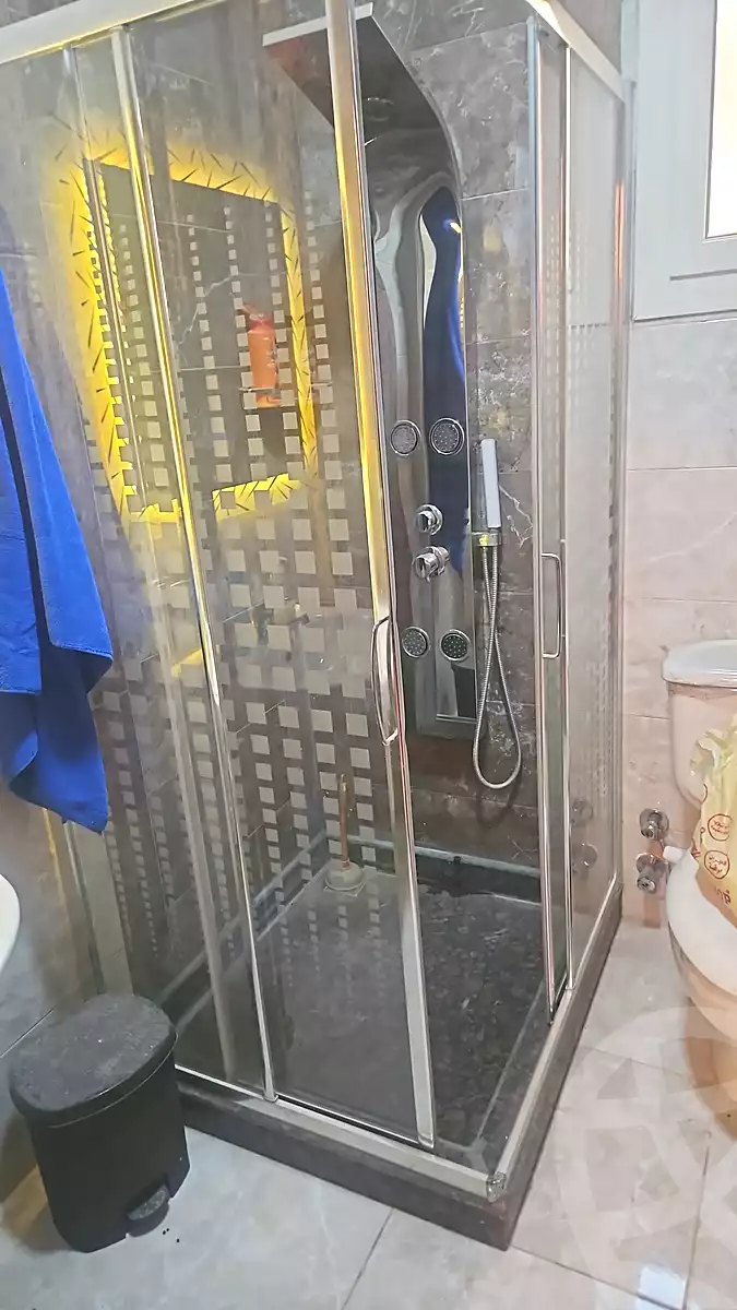 https://aqarmap.com.eg/ar/listing/7110859-for-sale-cairo-new-cairo-sharq-el-akadamiya-al-tahrir-st
