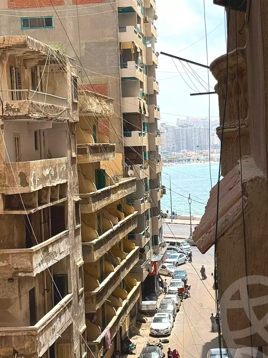 https://aqarmap.com.eg/ar/listing/7110997-for-sale-alexandria-miami-kaad-assrab-al-bhar-st