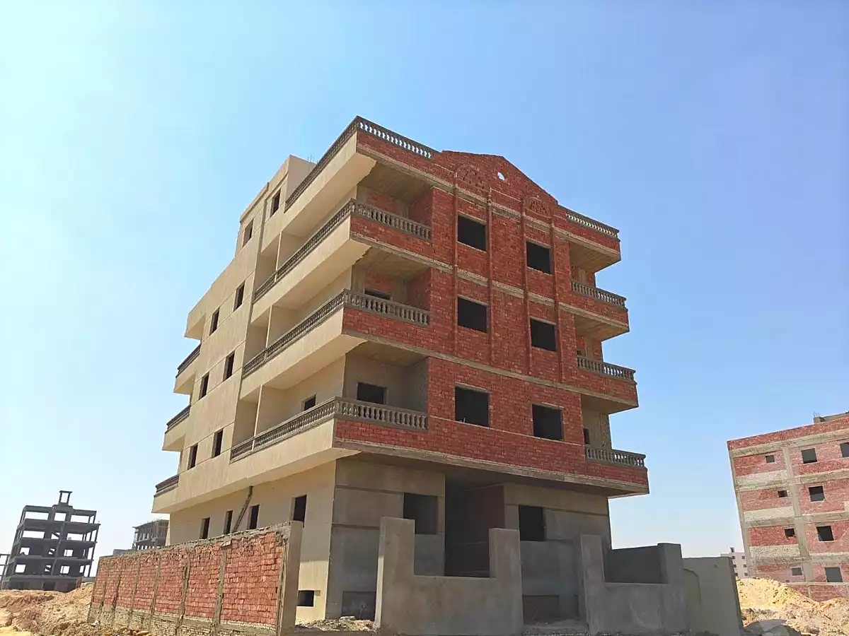 https://aqarmap.com.eg/ar/listing/7111073-for-sale-cairo-new-cairo-bait-el-watan-south-suez-road-el-hay-el-takmely