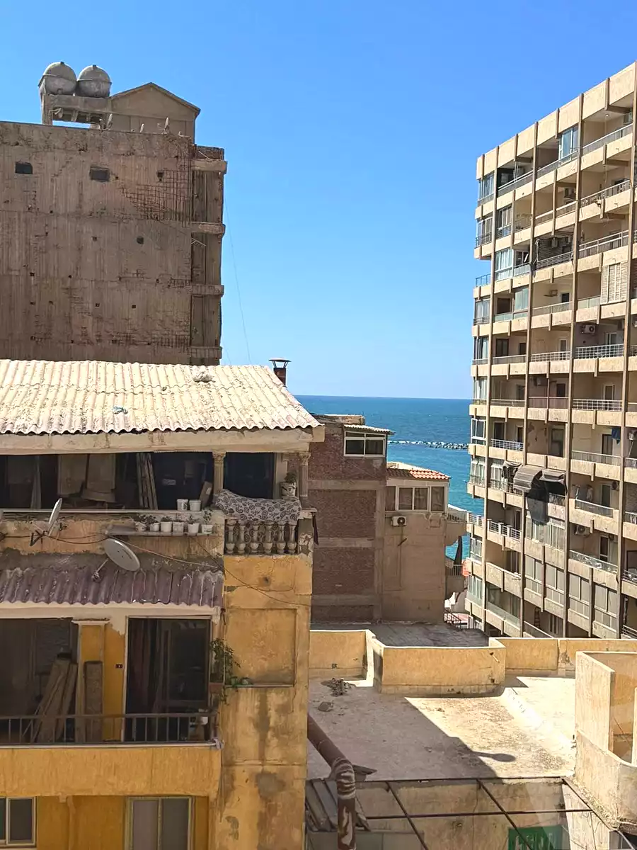 https://aqarmap.com.eg/ar/listing/7111110-for-sale-alexandria-sydy-bshr-sydy-bshr-bhry-shr-khld-bn-lwlyd