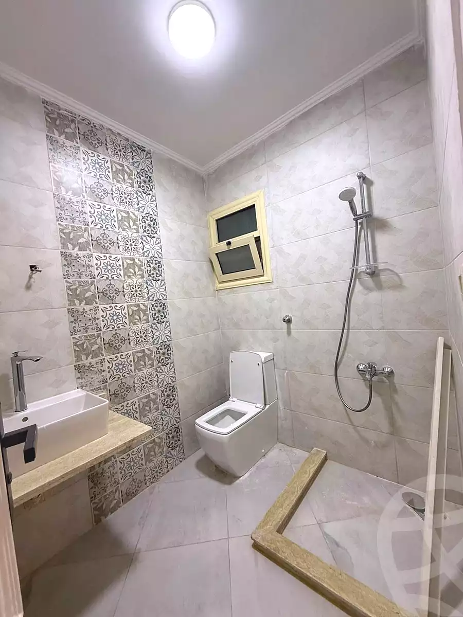 https://aqarmap.com.eg/ar/listing/7111110-for-sale-alexandria-sydy-bshr-sydy-bshr-bhry-shr-khld-bn-lwlyd