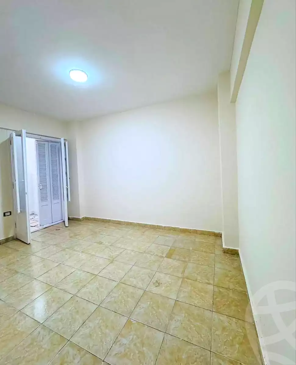 https://aqarmap.com.eg/en/listing/7111222-for-sale-alexandria-al-agamy-shataa-el-nakheel