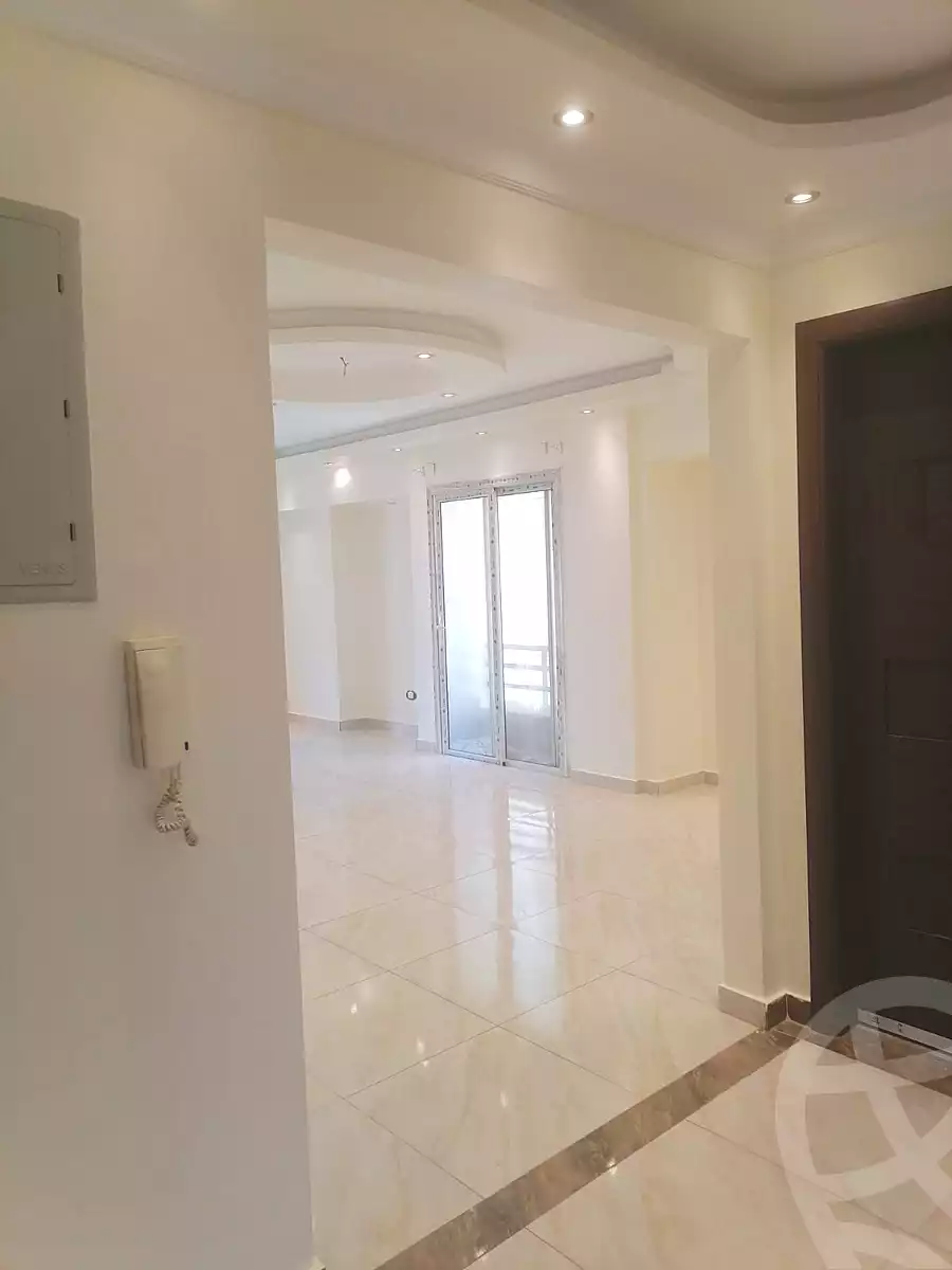 https://aqarmap.com.eg/ar/listing/7111497-for-rent-cairo-new-cairo-compounds-the-square