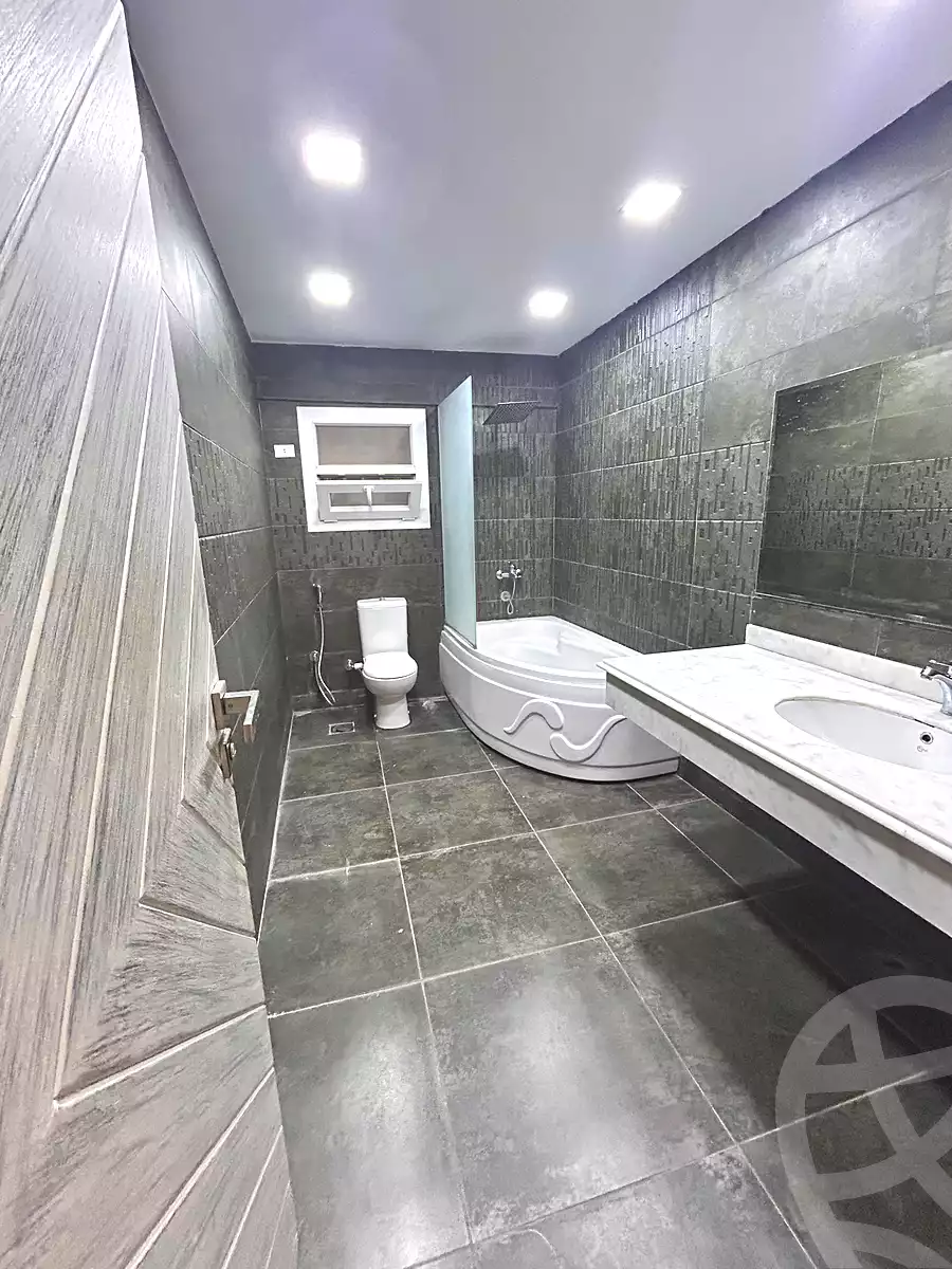 https://aqarmap.com.eg/ar/listing/7111565-for-rent-cairo-new-cairo-ganob-el-akadamiya-south-academy-h-amr-ibn-el-ass-st