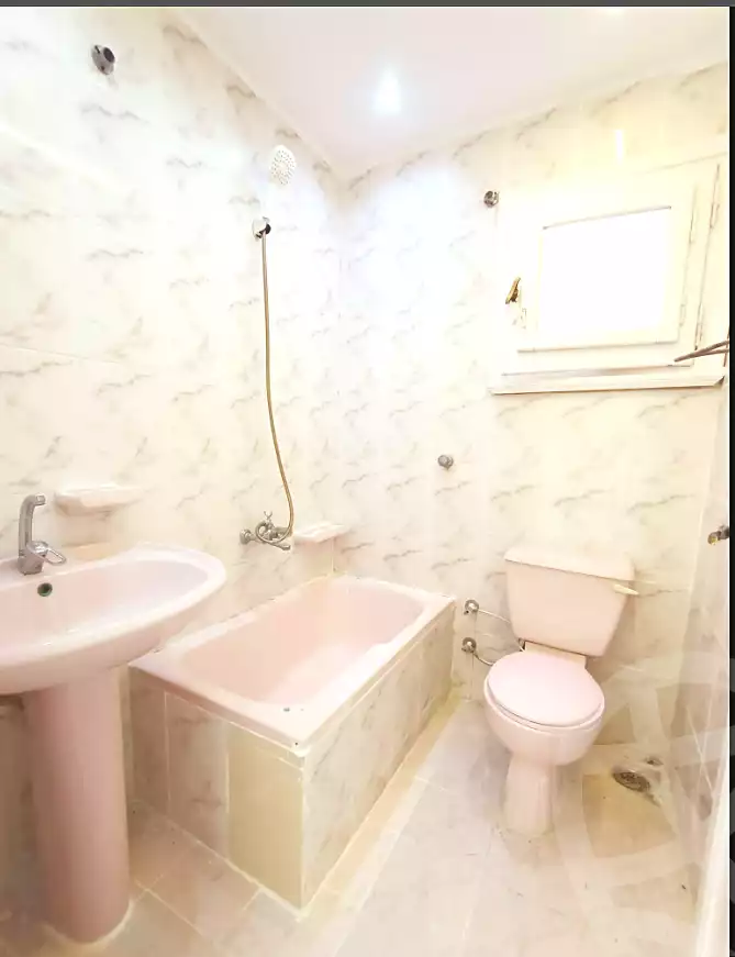 https://aqarmap.com.eg/ar/listing/7111944-for-sale-alexandria-al-agamy-shataa-el-nakheel