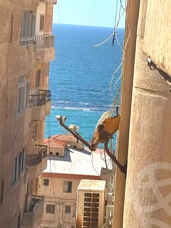 https://aqarmap.com.eg/ar/listing/7112182-for-sale-alexandria-el-asafra-l-sfr-bhry-atlas-st
