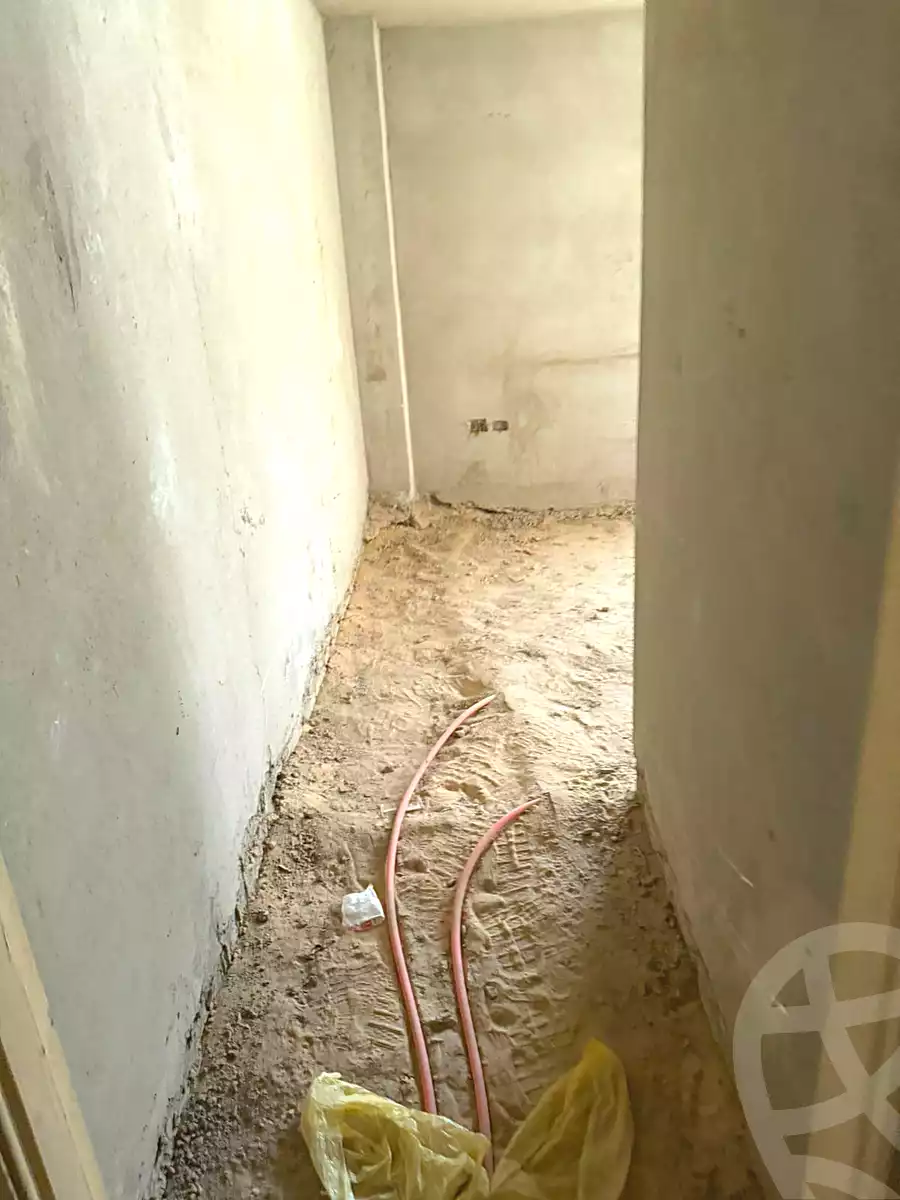 https://aqarmap.com.eg/en/listing/7112756-for-sale-cairo-new-cairo-compounds-bankers-compound