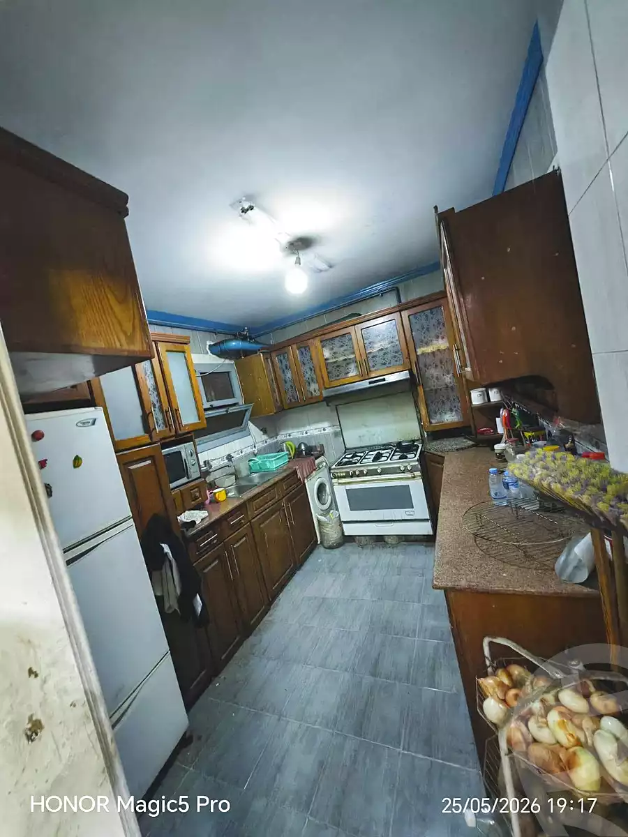 https://aqarmap.com.eg/ar/listing/7113201-for-sale-cairo-helwan-helwan-el-sharkeya-borhan-st