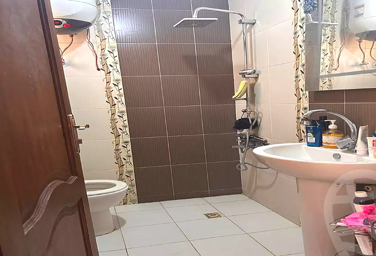 https://aqarmap.com.eg/en/listing/7113258-for-sale-cairo-new-cairo-compounds-kmbwnd-lnkhyl