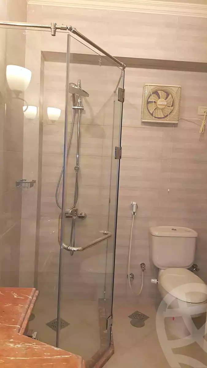 https://aqarmap.com.eg/ar/listing/7113773-for-rent-cairo-new-cairo-compounds-mountain-view-hyde-park