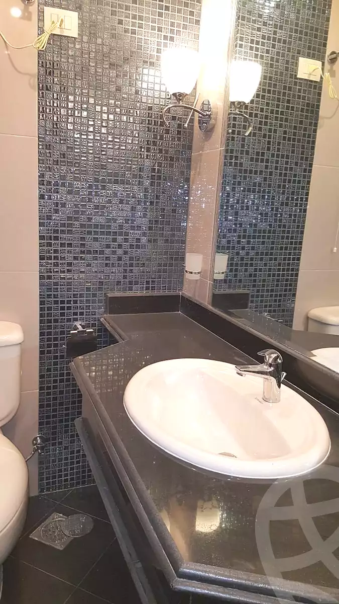 https://aqarmap.com.eg/ar/listing/7113773-for-rent-cairo-new-cairo-compounds-mountain-view-hyde-park