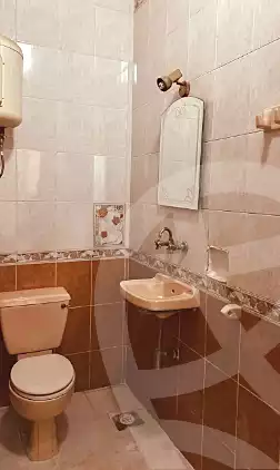 https://aqarmap.com.eg/ar/listing/7113822-for-rent-alexandria-ibrahimia-omar-zafan-st
