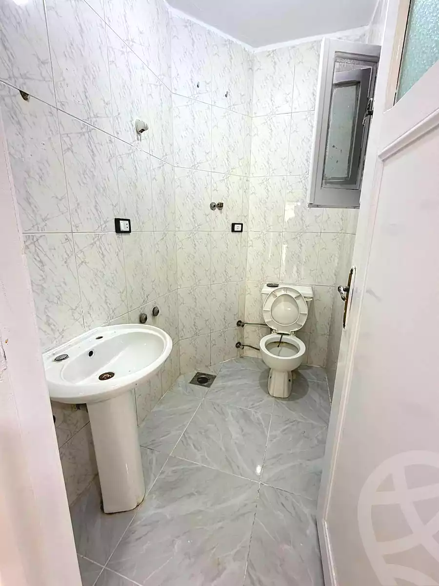 https://aqarmap.com.eg/en/listing/7114630-for-sale-alexandria-al-agamy-shataa-el-nakheel