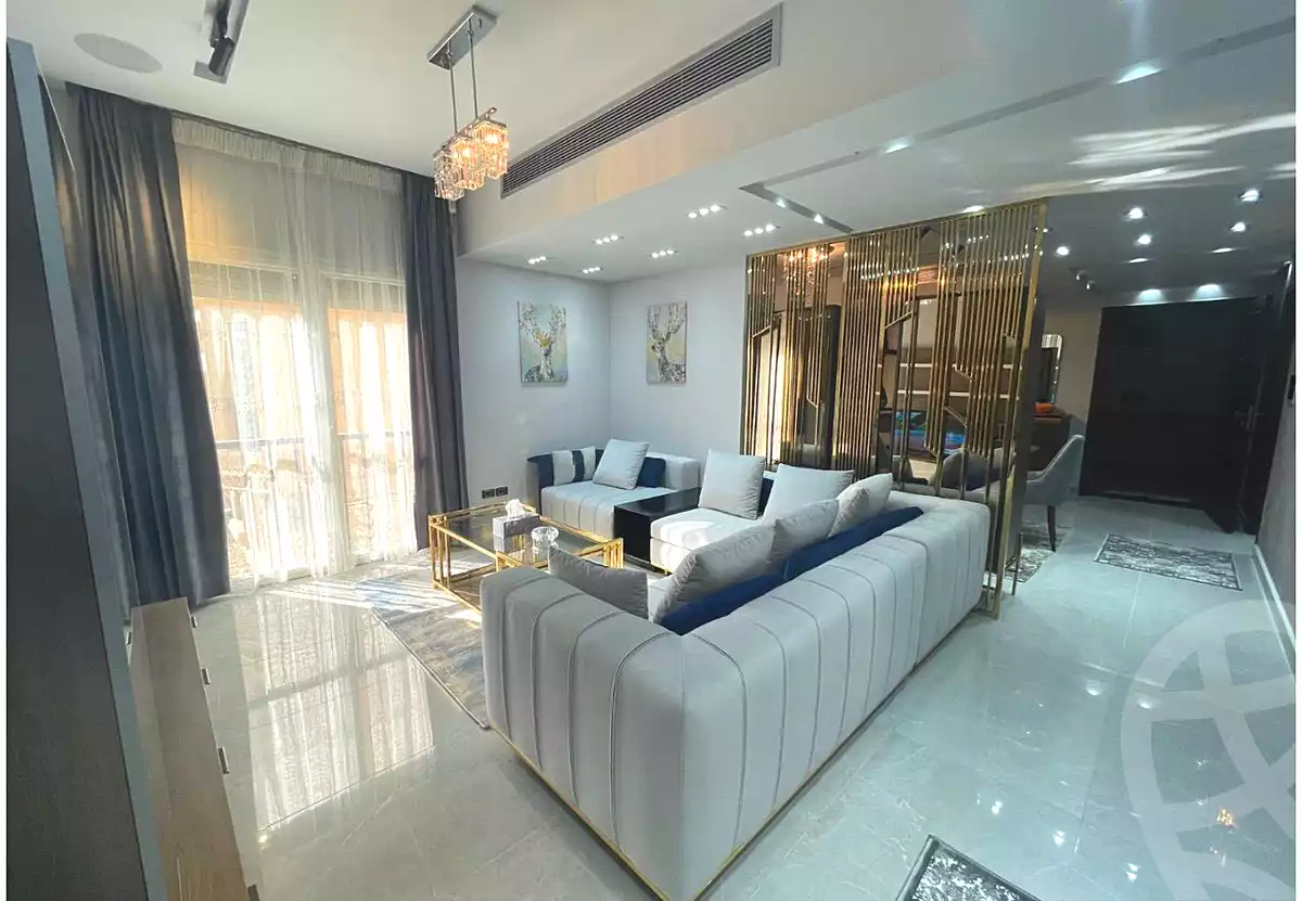 https://aqarmap.com.eg/ar/listing/7114781-for-sale-cairo-new-cairo-compounds-hyde-park-centre-ville-hyde-park