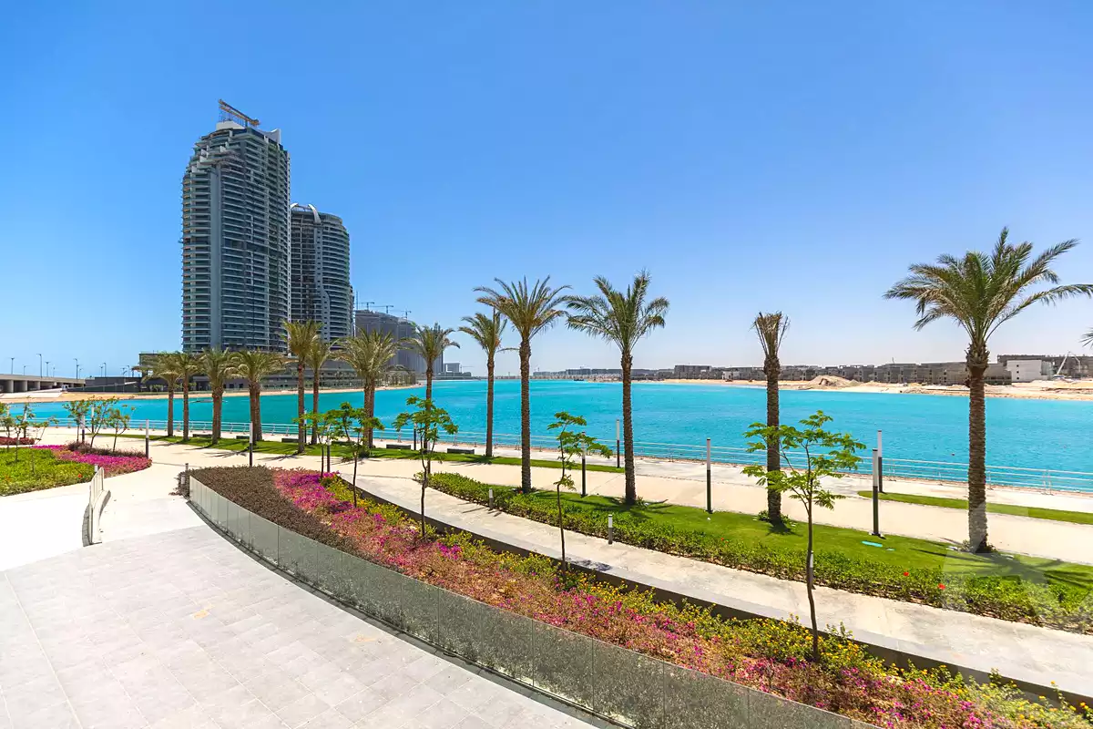 https://aqarmap.com.eg/ar/listing/7114774-for-sale-north-coast-new-alamein-mntj-t-l-lmyn-ljdyd-beachfront-tower-city-edge