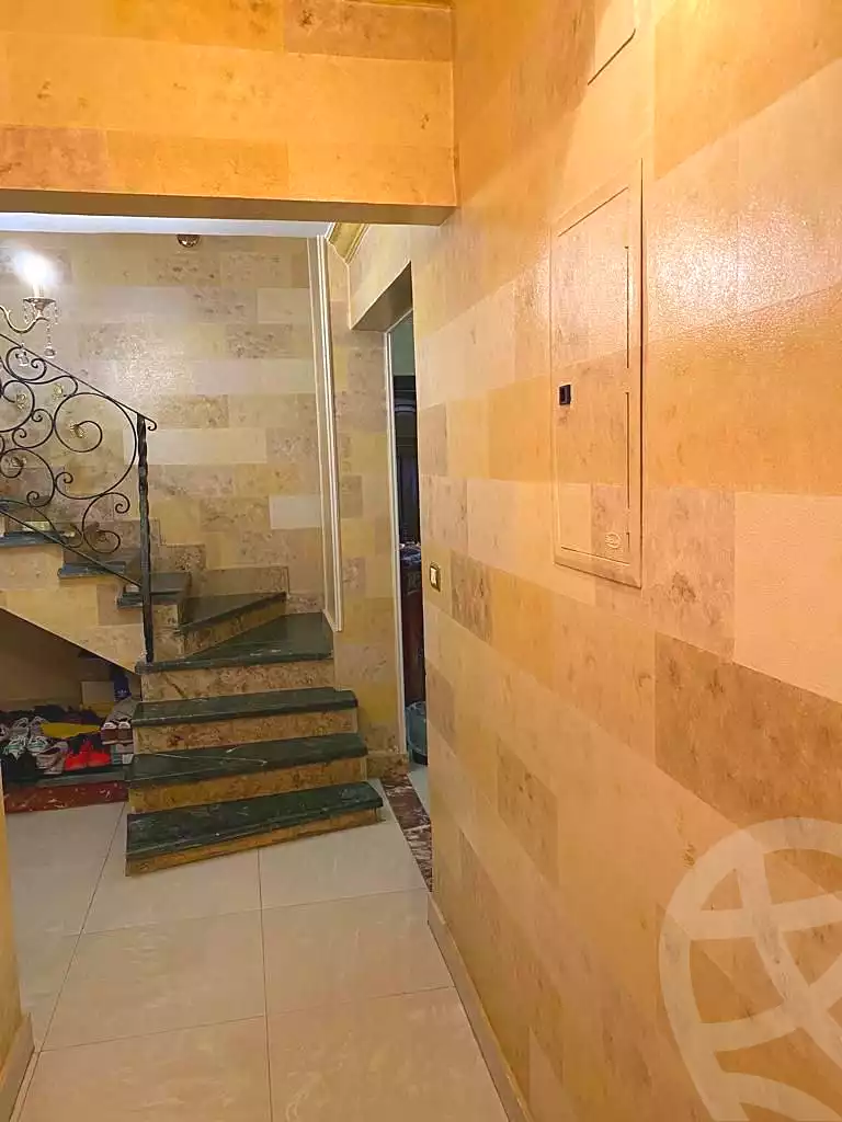 https://aqarmap.com.eg/ar/listing/7115191-for-sale-cairo-new-cairo-el-ahyaa-fourth-neighborhood-street-1