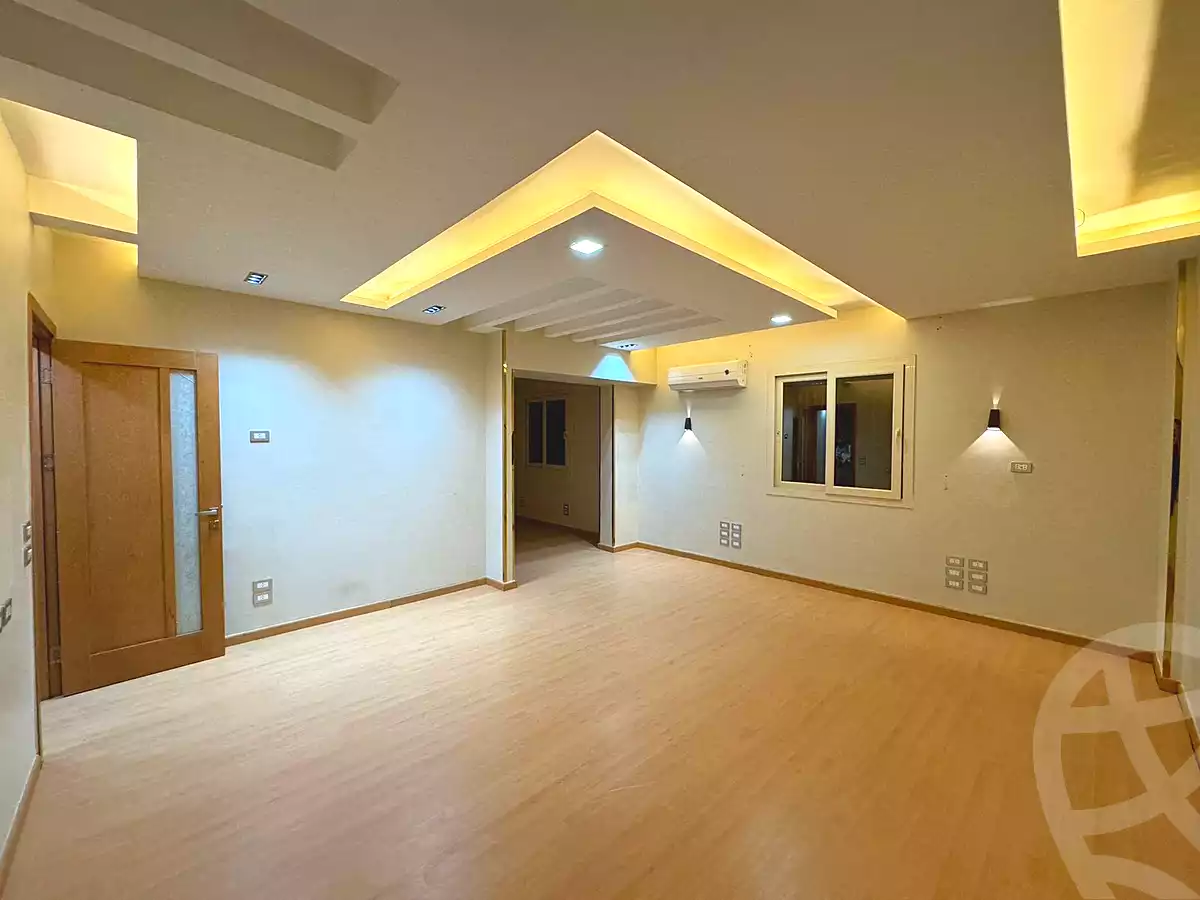 https://aqarmap.com.eg/ar/listing/7115664-for-sale-cairo-new-cairo-ganob-el-akadamiya-south-academy-z