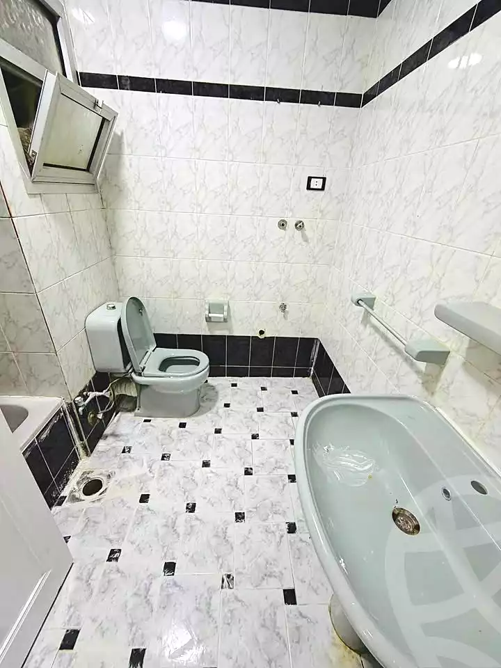 https://aqarmap.com.eg/en/listing/7115794-for-sale-alexandria-al-agamy-shataa-el-nakheel