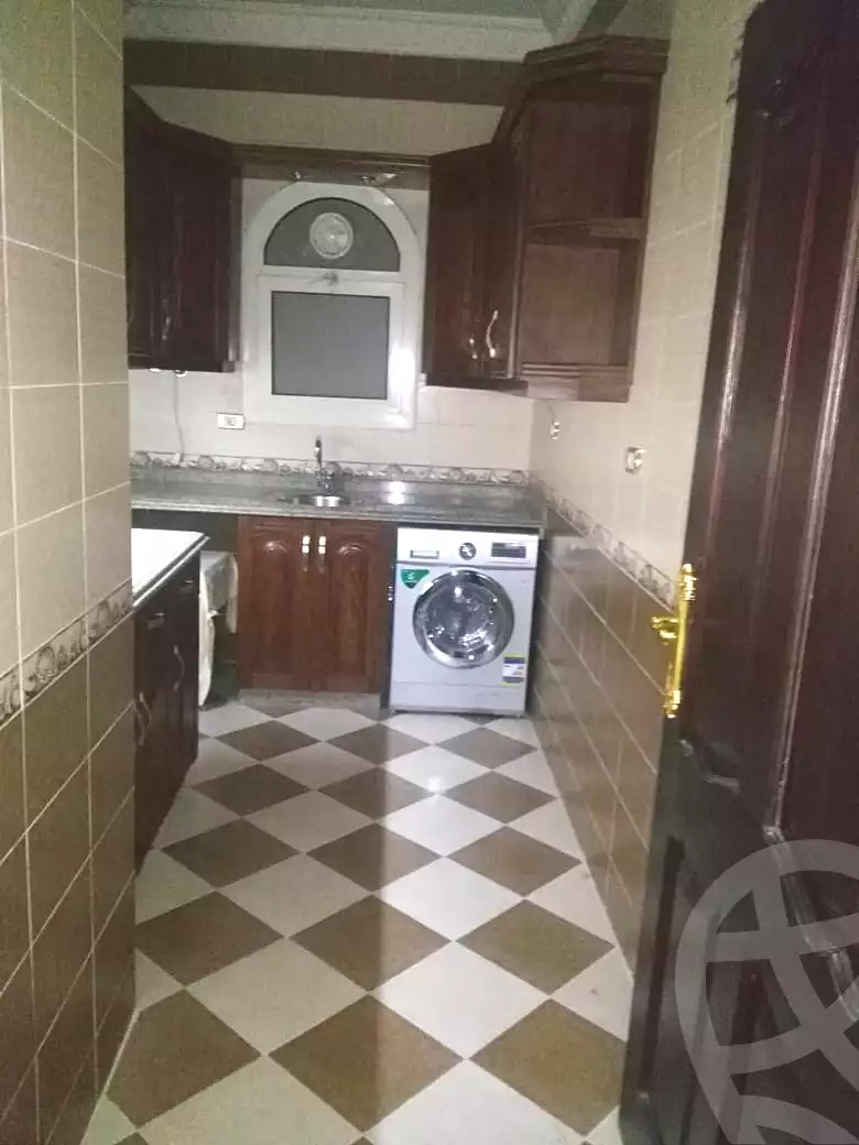 https://aqarmap.com.eg/ar/listing/7115835-for-sale-cairo-new-cairo-ganob-el-akadamiya-south-academy-d-khaled-ibn-el-waleed-st