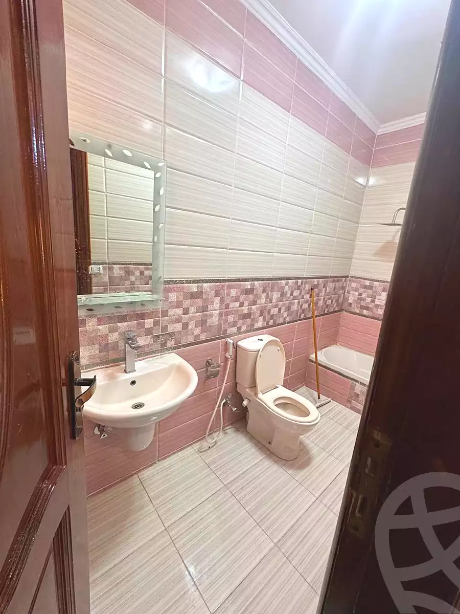 https://aqarmap.com.eg/ar/listing/7115856-for-sale-cairo-new-cairo-ganob-el-akadamiya-south-academy-h-amr-ibn-el-ass-st