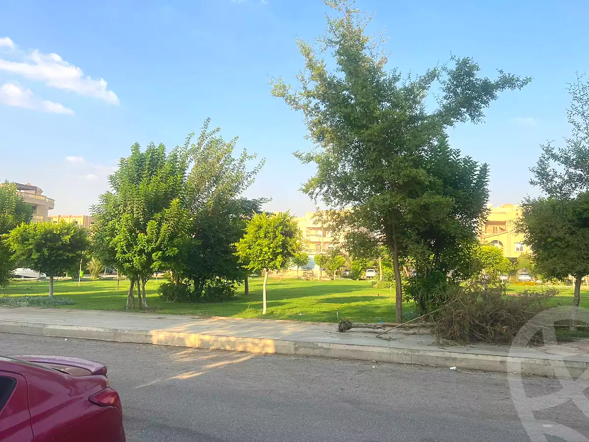 https://aqarmap.com.eg/ar/listing/7115878-for-sale-cairo-new-cairo-ganob-el-akadamiya-south-academy-b-taha-hussein-st