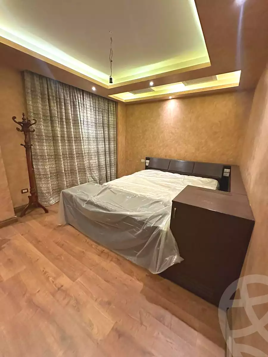 https://aqarmap.com.eg/ar/listing/7115895-for-sale-cairo-new-cairo-ganob-el-akadamiya-south-academy-d-khaled-ibn-el-waleed-st