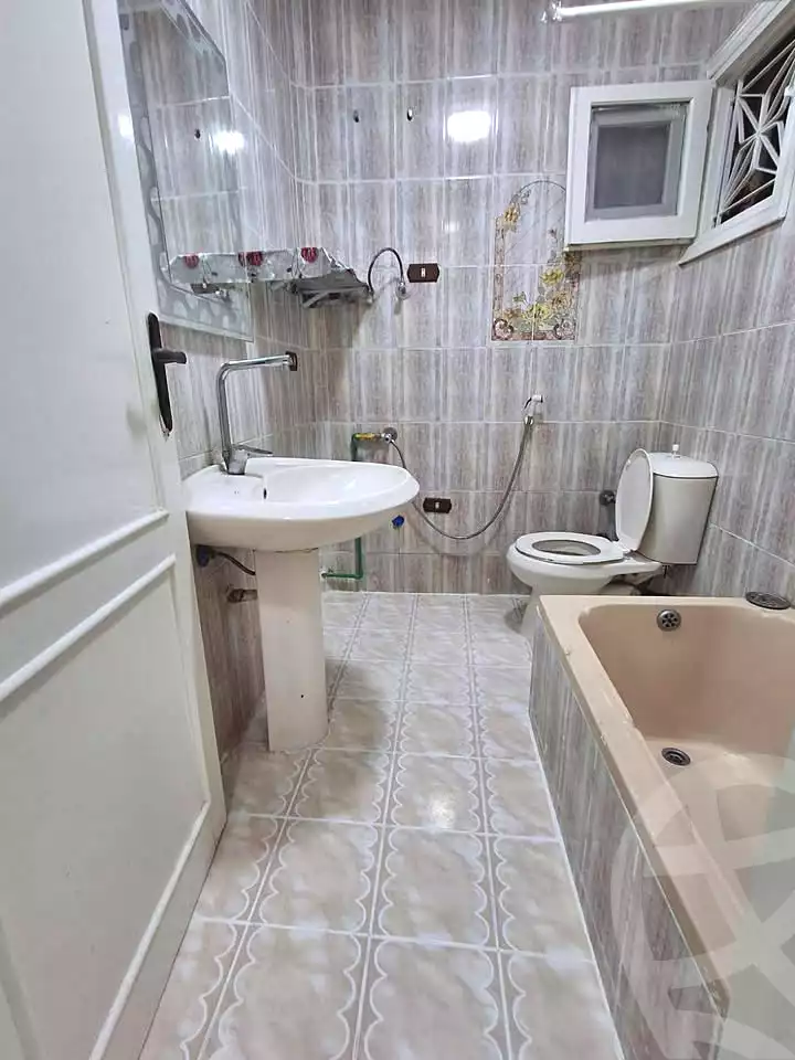 https://aqarmap.com.eg/ar/listing/7116025-for-sale-alexandria-al-agamy-shataa-el-nakheel