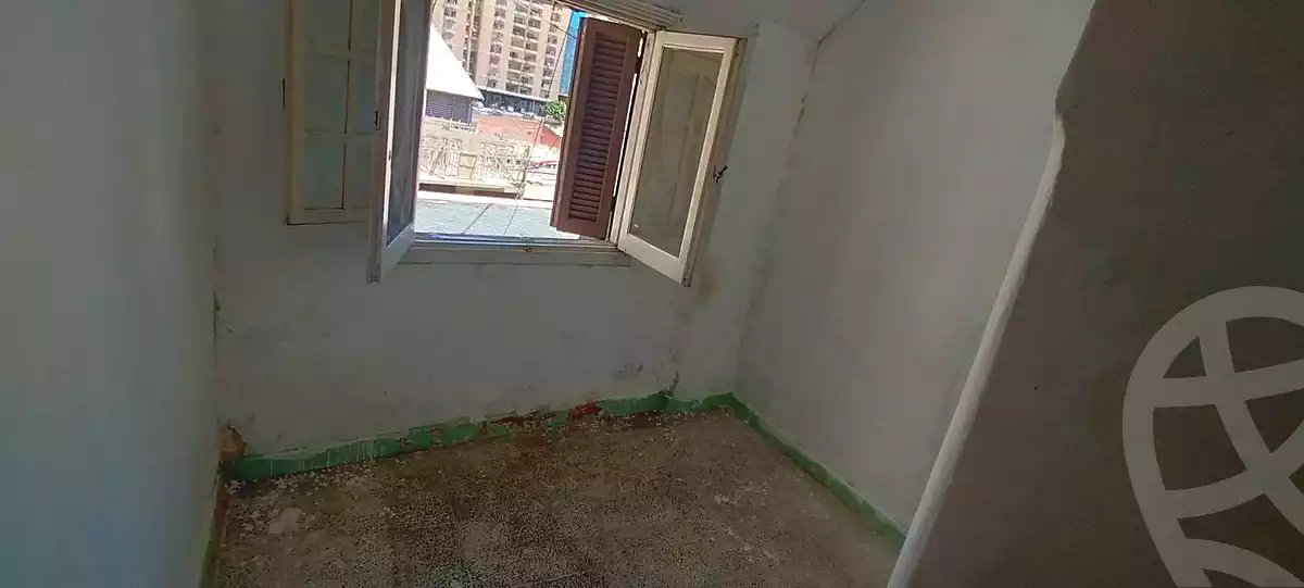 https://aqarmap.com.eg/ar/listing/7116083-for-rent-alexandria-moharram-bey-el-fardous-st