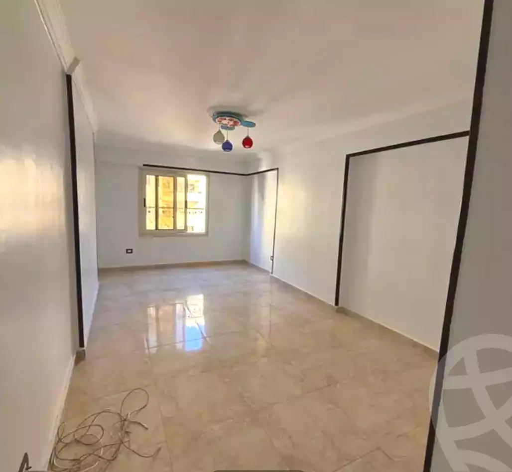 https://aqarmap.com.eg/en/listing/7116410-for-sale-alexandria-el-mandara-shr-jml-bd-lnsr