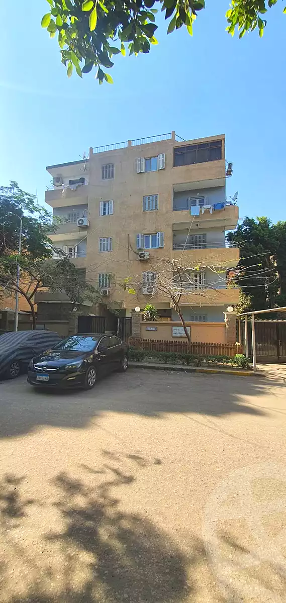https://aqarmap.com.eg/ar/listing/7116474-for-sale-cairo-el-maadi-sarayat-el-maadi-street-73