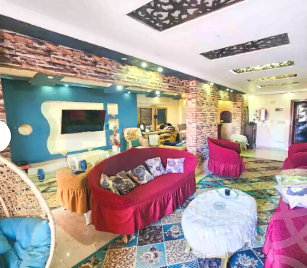 https://aqarmap.com.eg/ar/listing/7116711-for-sale-alexandria-moharram-bey-kanal-al-mahmoudeya-al-bahri-st