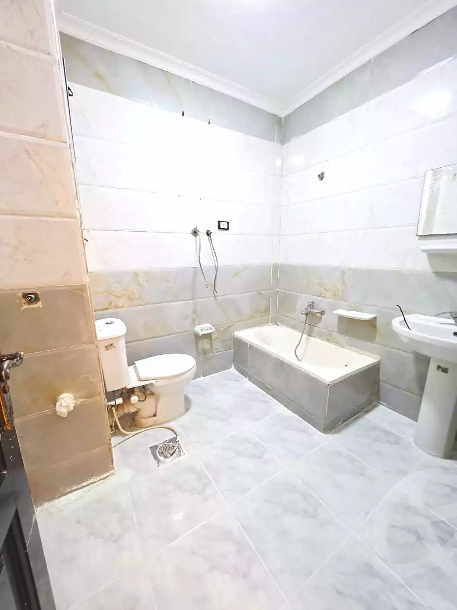 https://aqarmap.com.eg/en/listing/7116845-for-sale-alexandria-al-agamy-shataa-el-nakheel