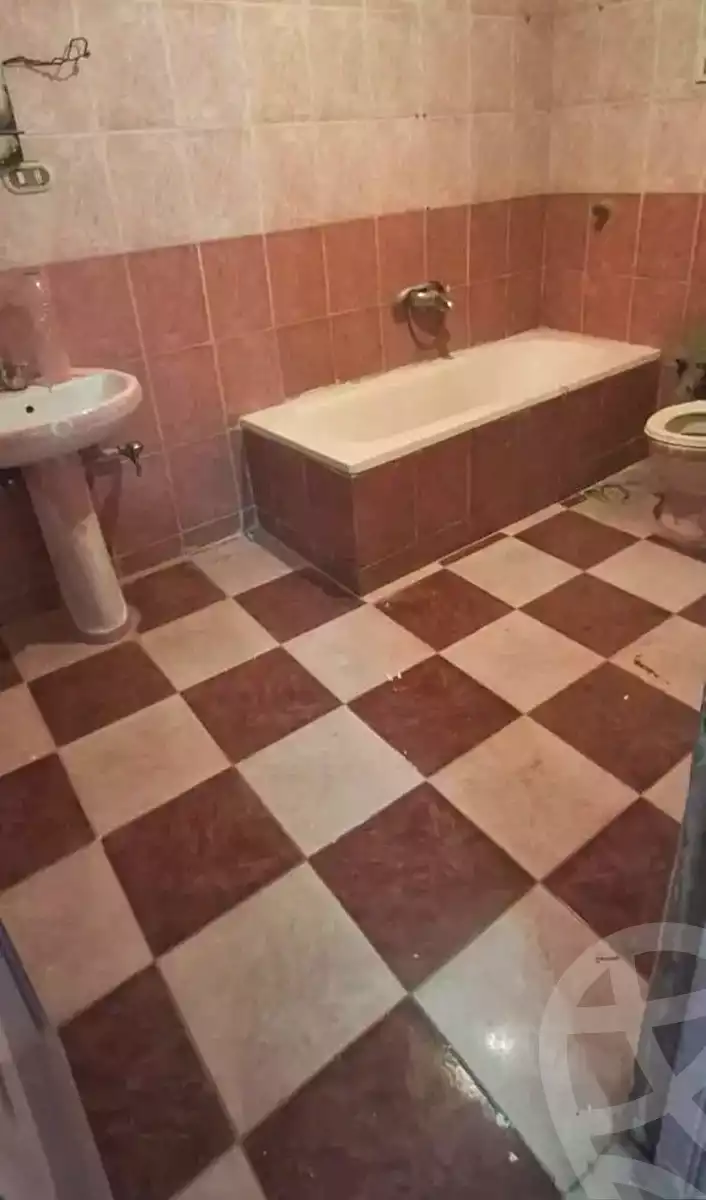 https://aqarmap.com.eg/ar/listing/7116842-for-sale-alexandria-al-agamy-lbytsh-el-hay-st