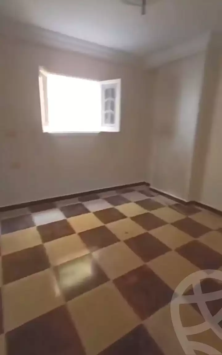 https://aqarmap.com.eg/ar/listing/7117067-for-sale-alexandria-al-agamy-bw-ywsf
