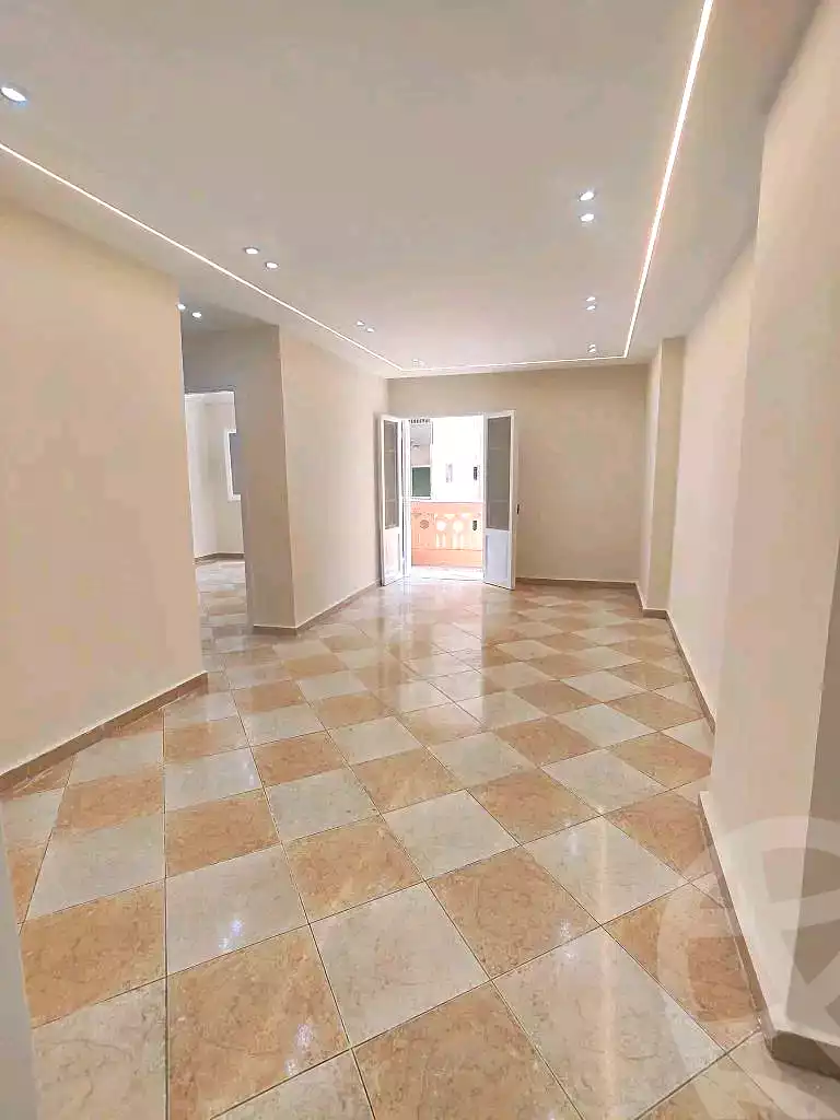 https://aqarmap.com.eg/ar/listing/7117112-for-sale-alexandria-el-asafra-shr-45