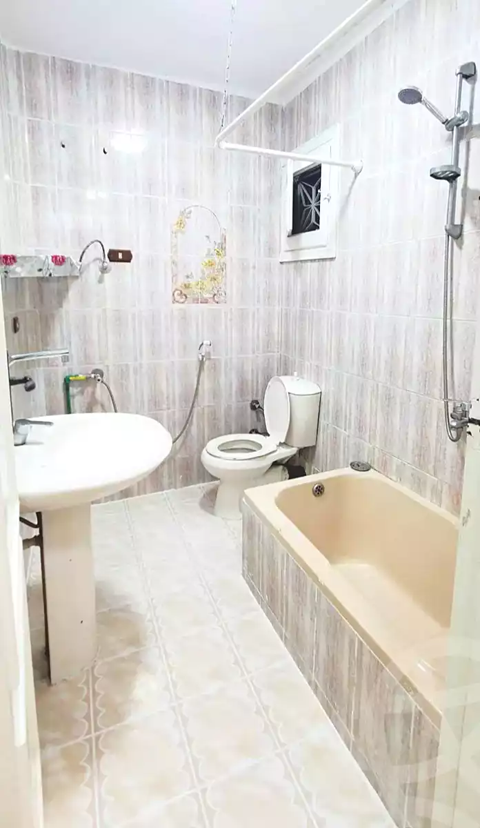 https://aqarmap.com.eg/ar/listing/7117150-for-sale-alexandria-al-agamy-shataa-el-nakheel