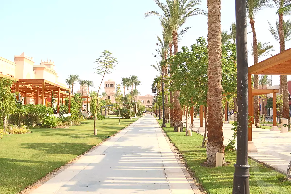 https://aqarmap.com.eg/en/listing/7117474-for-sale-red-sea-hurghada-resorts-grand-rock-resort-al-hares